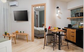 Makas Suites